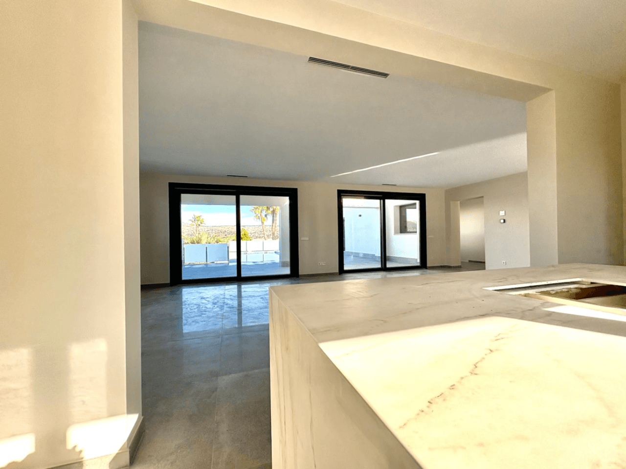Moderne ny villa med utsikt over Montgo i Javea