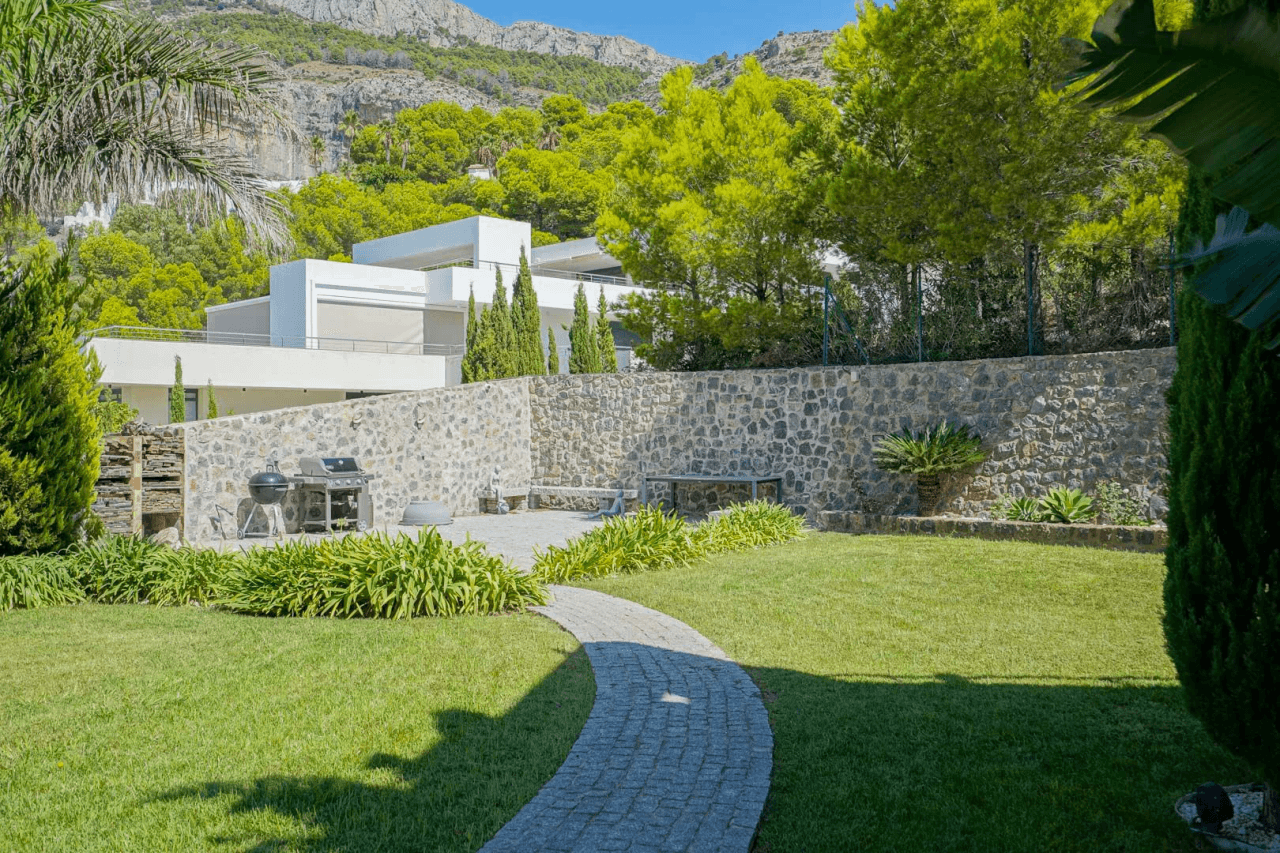 Eksklusiv villa med imponerende udsigt over Sierra Altea