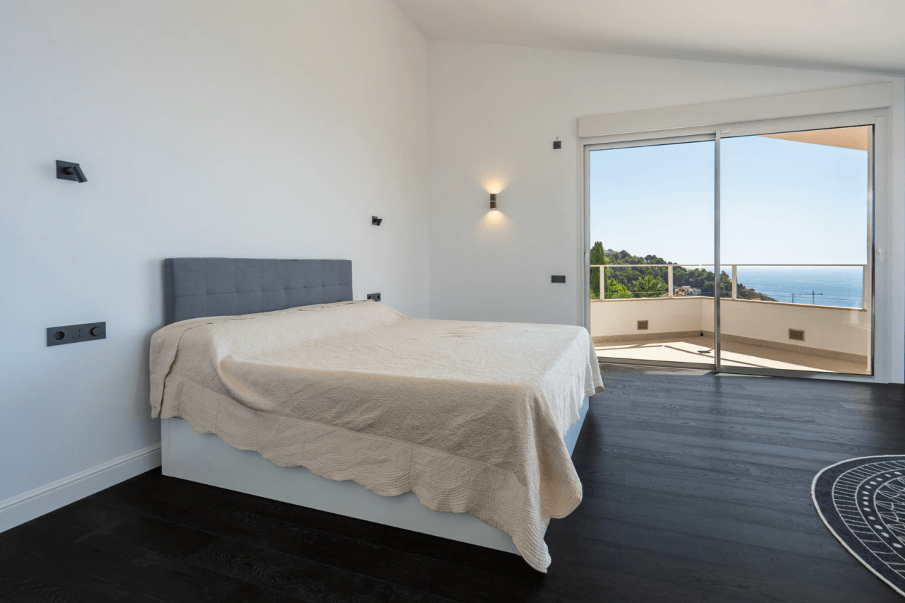 Eksklusiv villa med imponerende udsigt over Sierra Altea