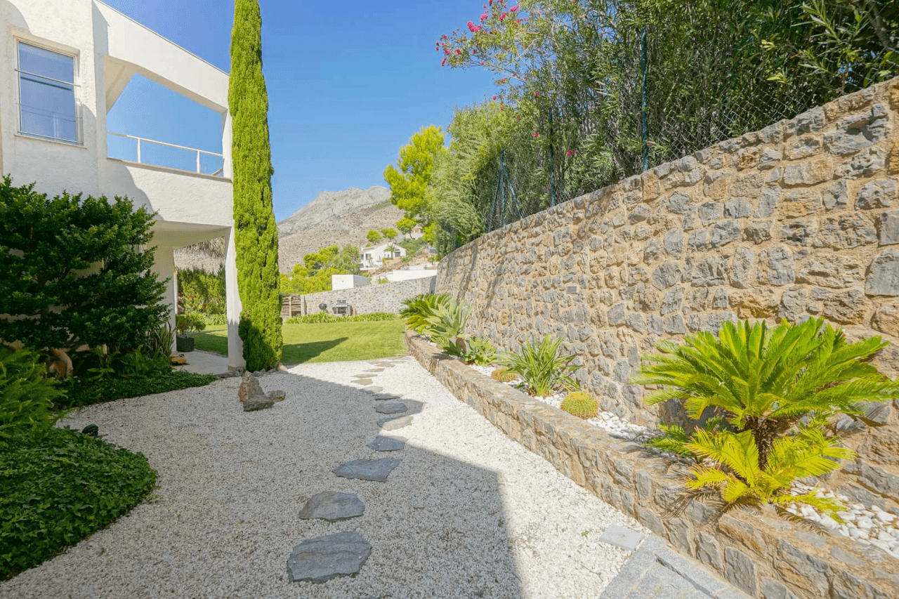 Eksklusiv villa med imponerende udsigt over Sierra Altea