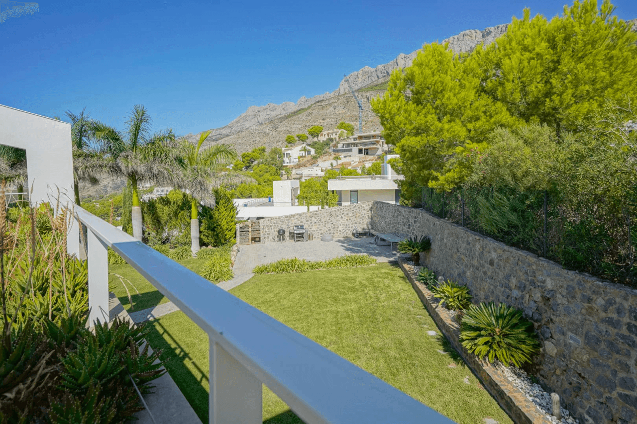Eksklusiv villa med imponerende udsigt over Sierra Altea