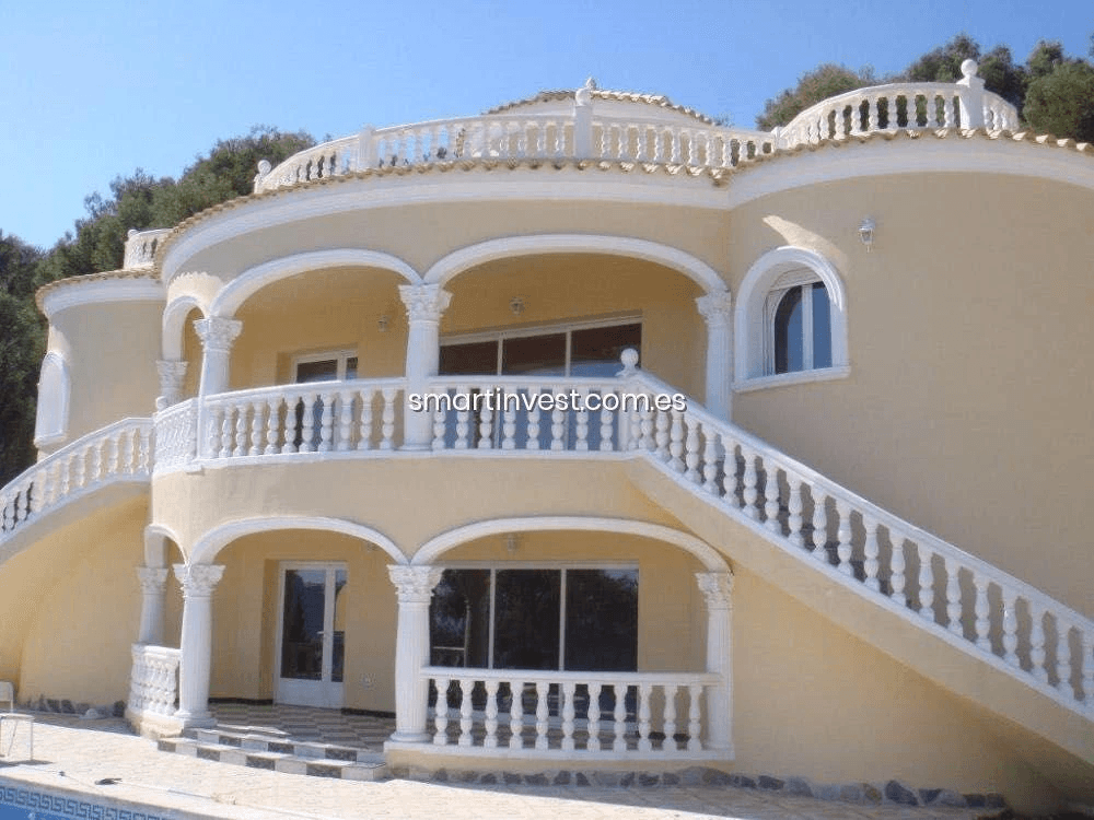 Impressive Luxury Villa with Pool and Spectacular Views in Costa Blanca