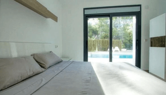 Nybygg villa med 4 soverom i Calpe med sjøutsikt.