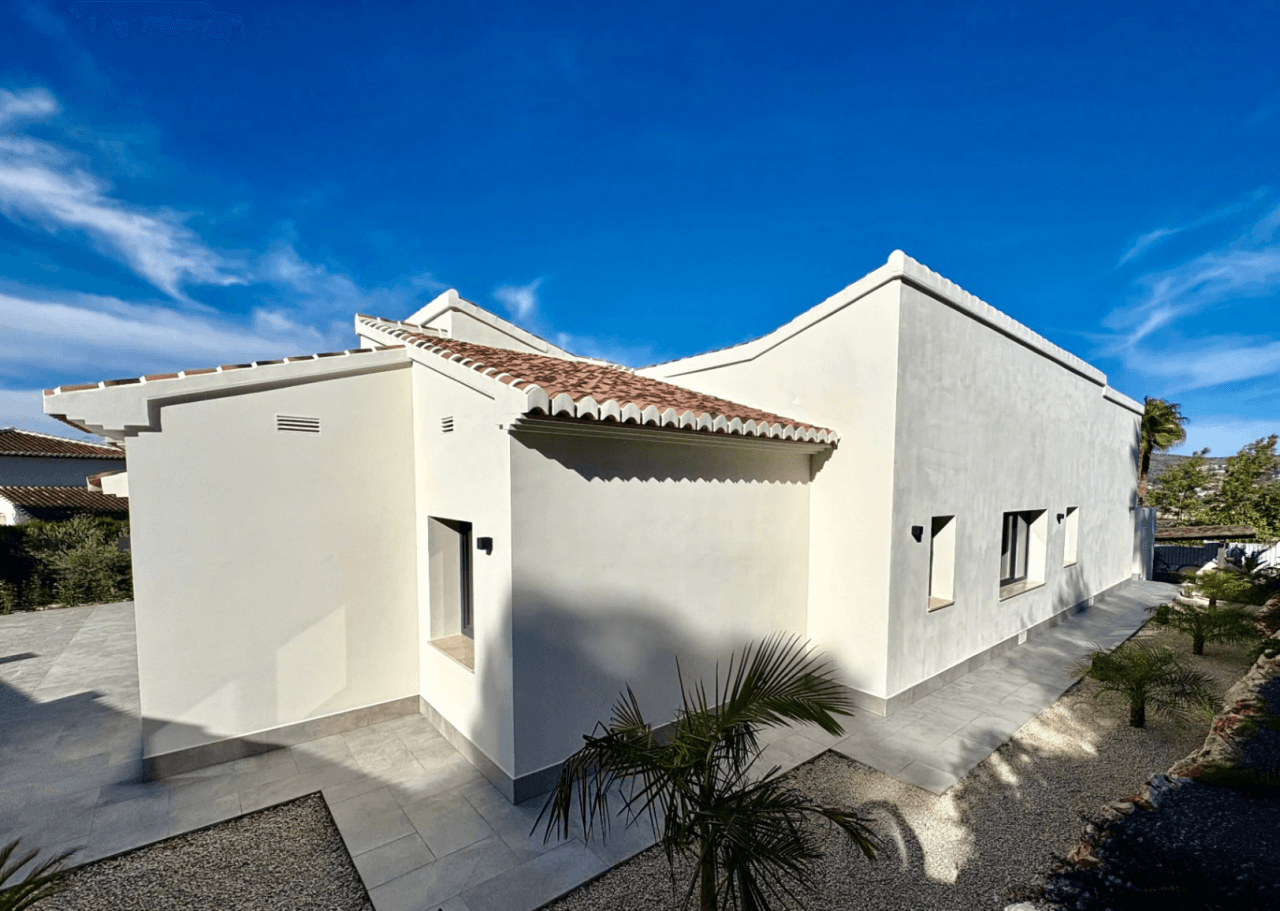 Moderne ny villa med utsikt over Montgo i Javea