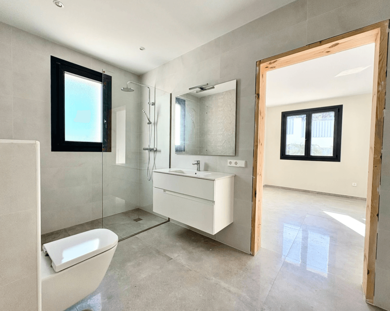 Moderne ny villa med utsikt over Montgo i Javea