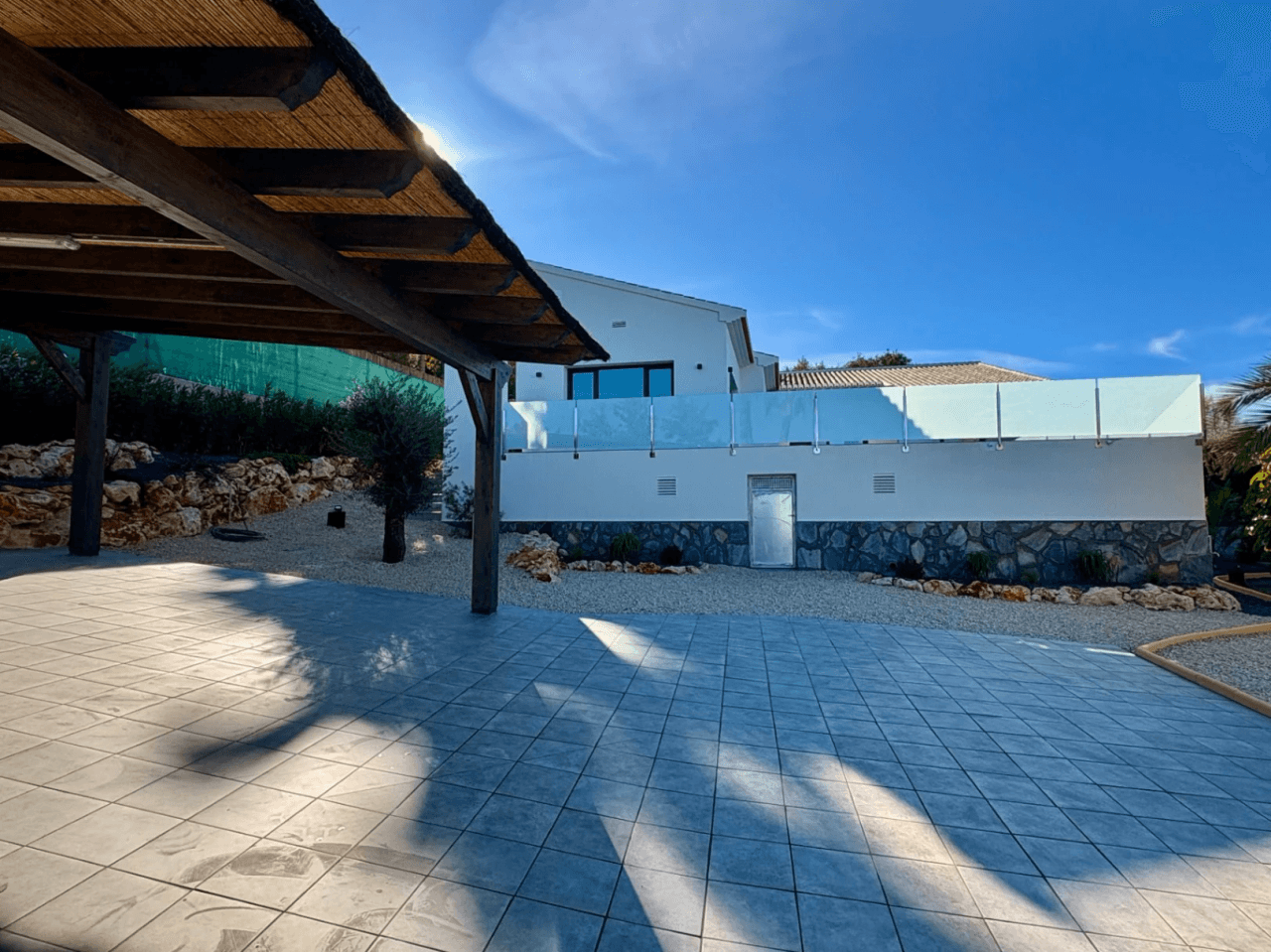 Moderne ny villa med utsikt over Montgo i Javea