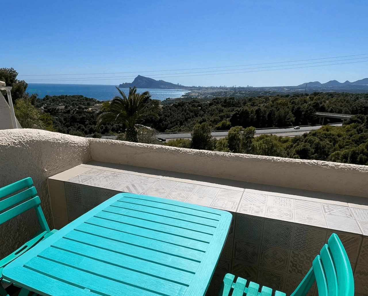Preciøst rækkehus med havudsigt i Altea Hills