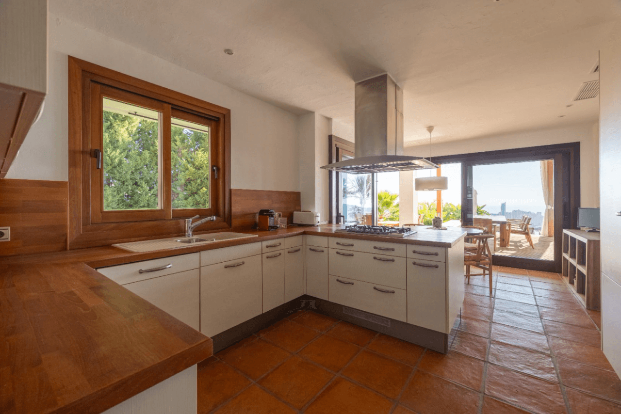 Villa med panoramautsikt over havet og horisonten i Benidorm