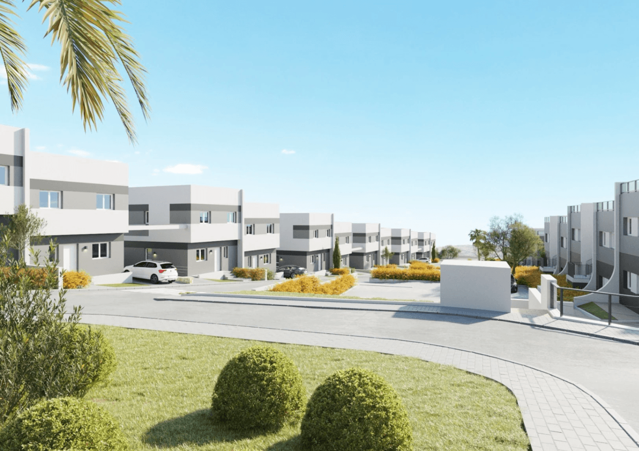 Nybygde villaer i et naturlig miljø