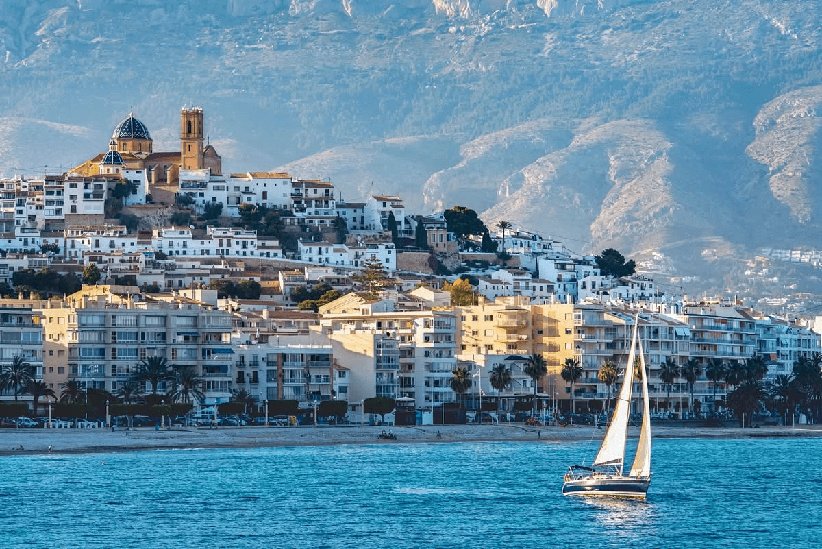 Preciøst rækkehus med havudsigt i Altea Hills