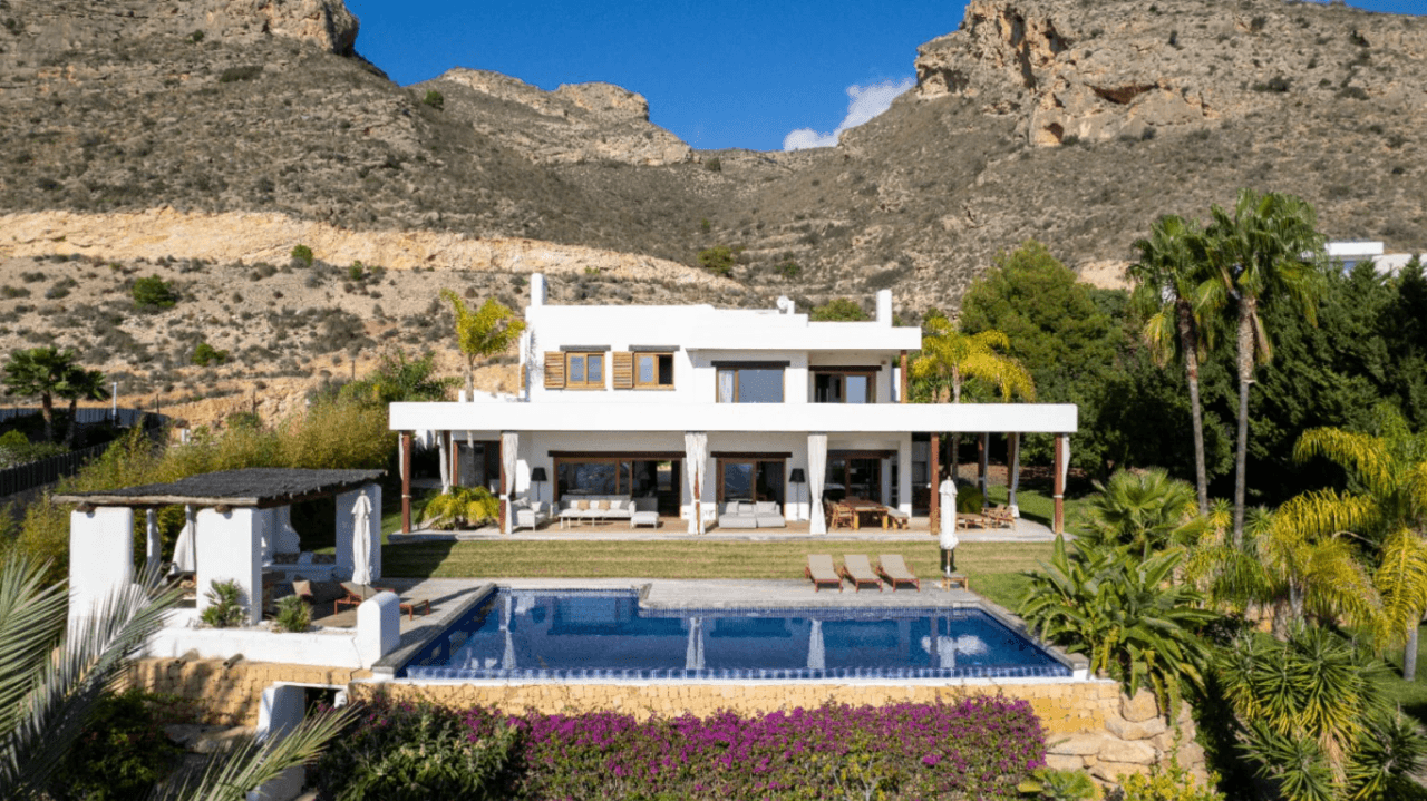 Villa med panoramautsikt over havet og horisonten i Benidorm