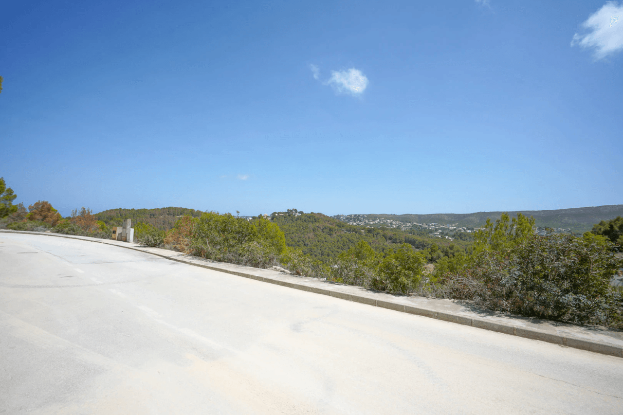 Terrain à la vente à Javea