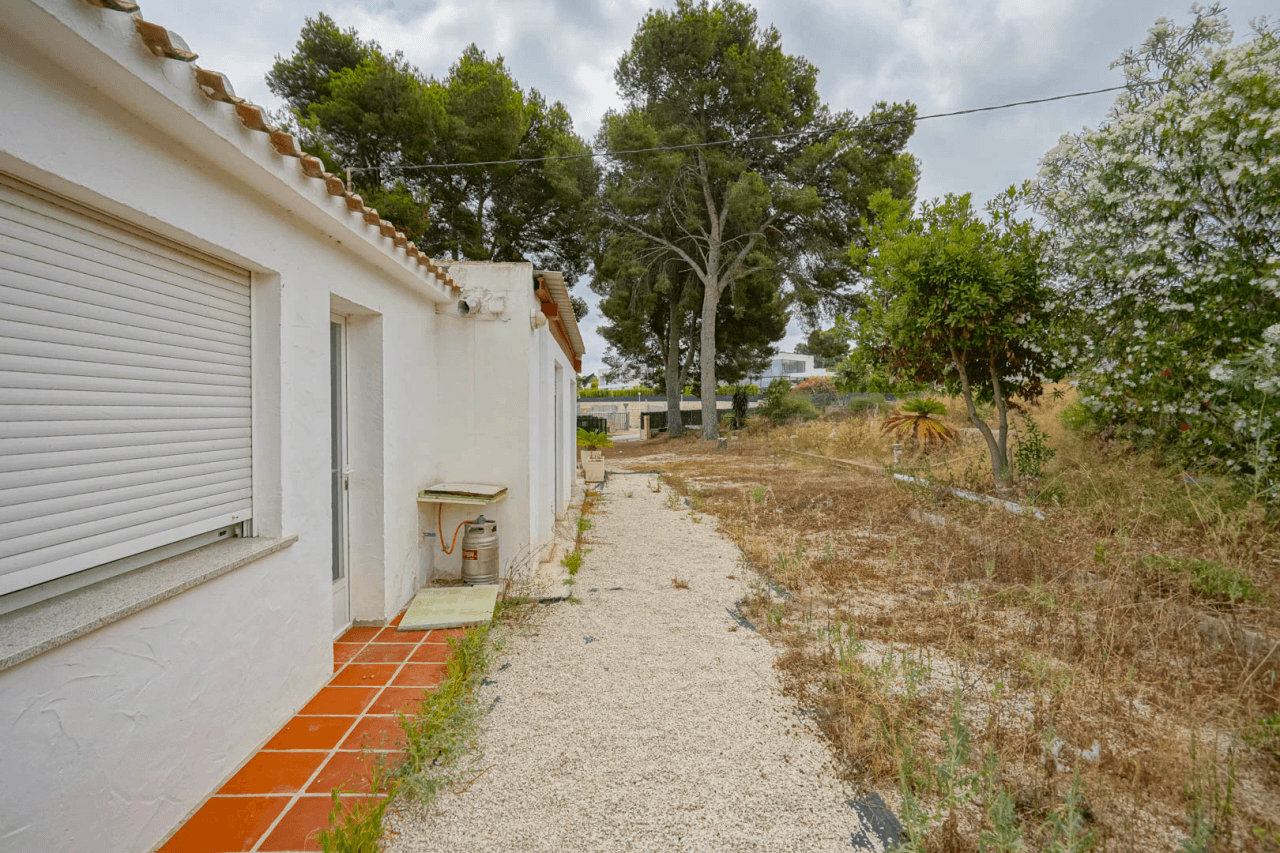 Terrain à la vente à Javea