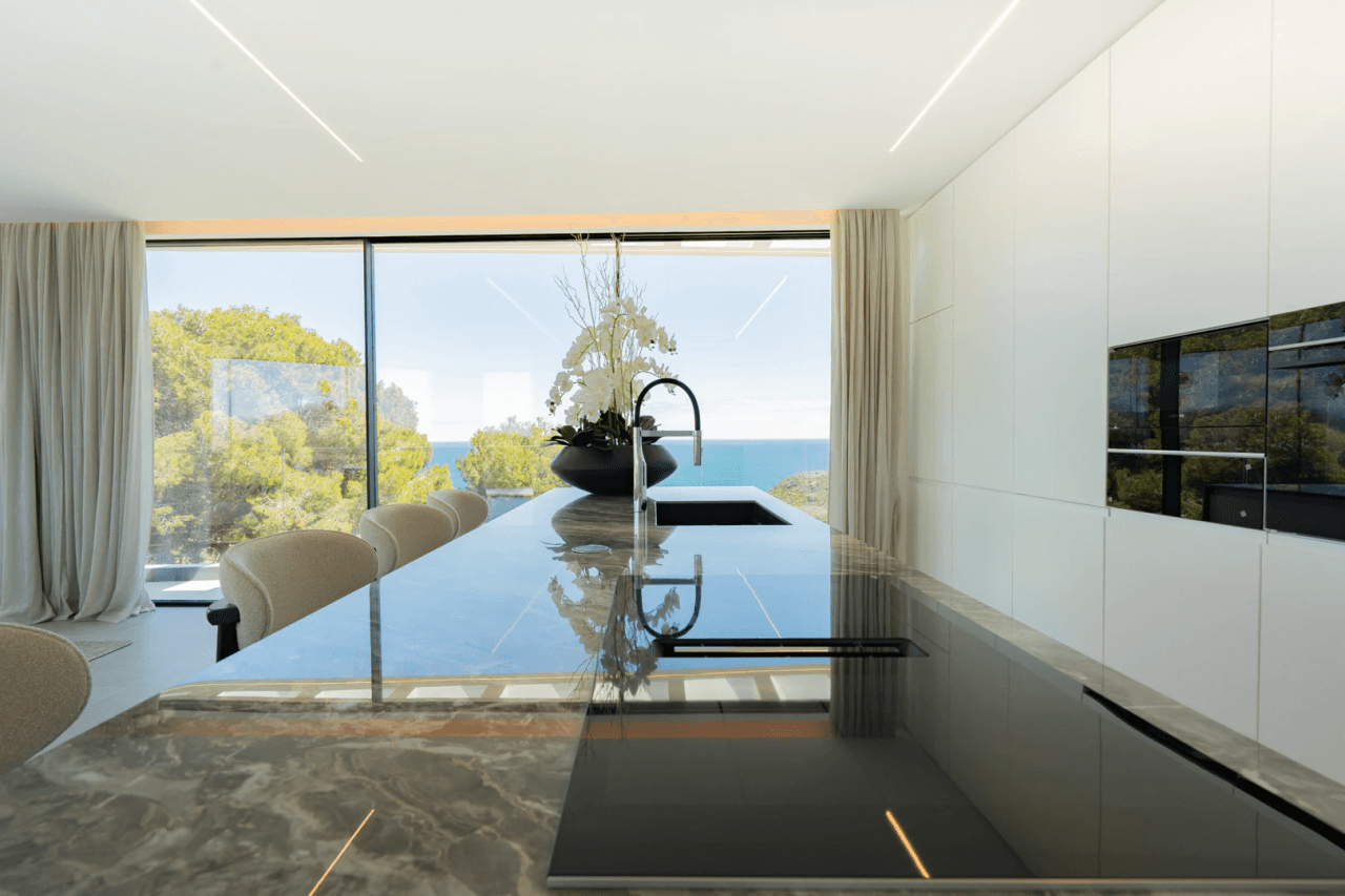 Fantastique villa de luxe avec vue panoramique sur la mer