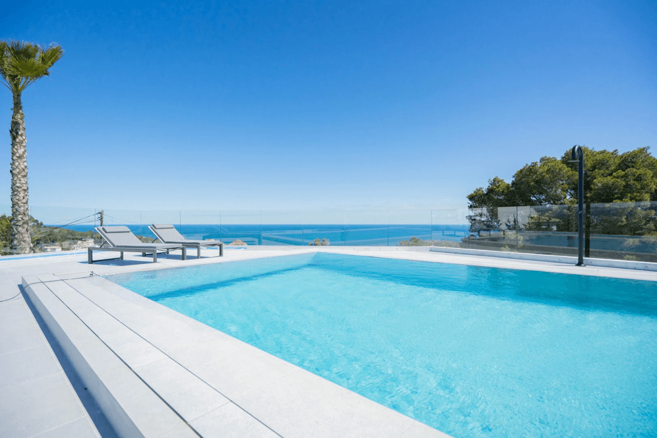 Fantastique villa de luxe avec vue panoramique sur la mer