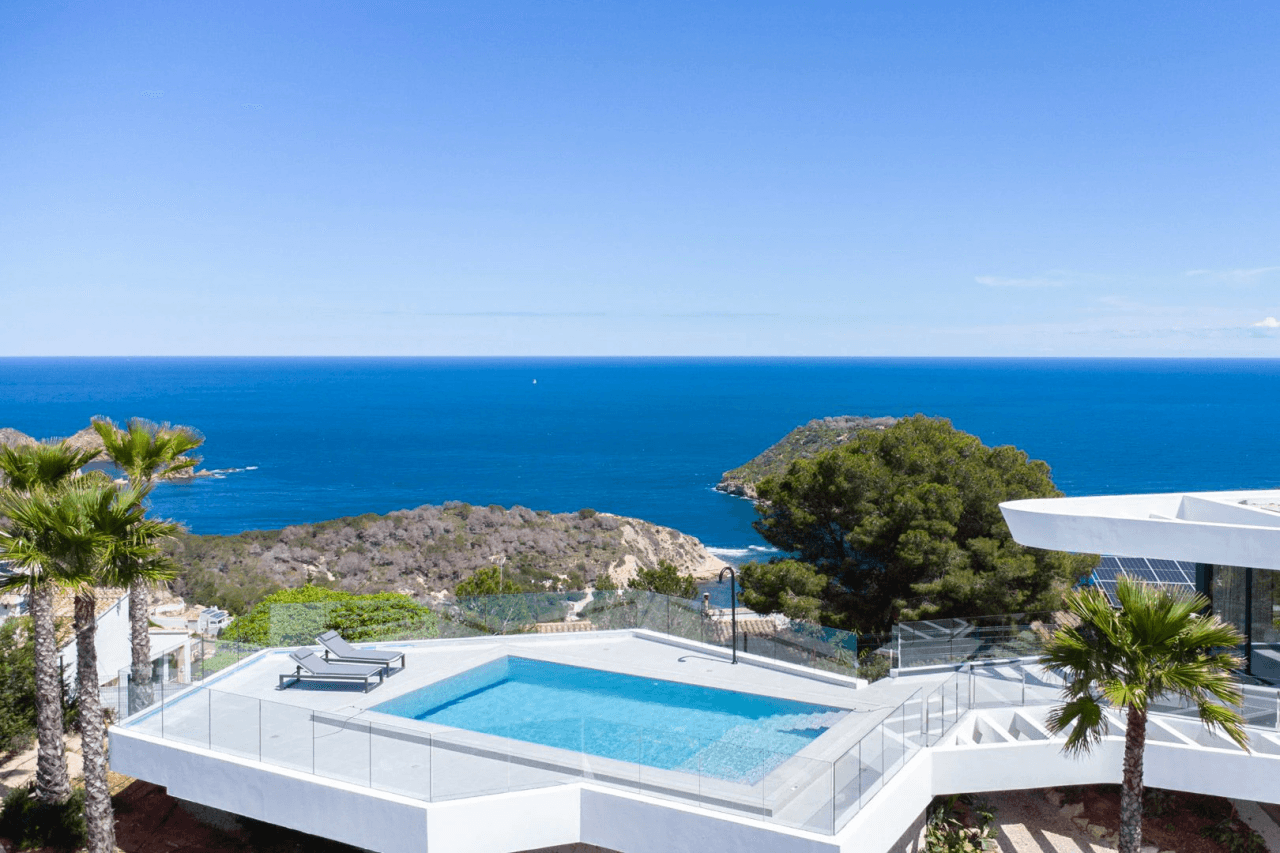 Fantastique villa de luxe avec vue panoramique sur la mer