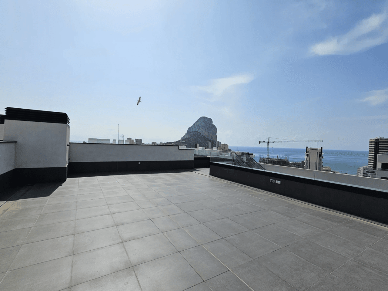 Nyoppusset penthouse med panoramautsikt over Calpe og havet.