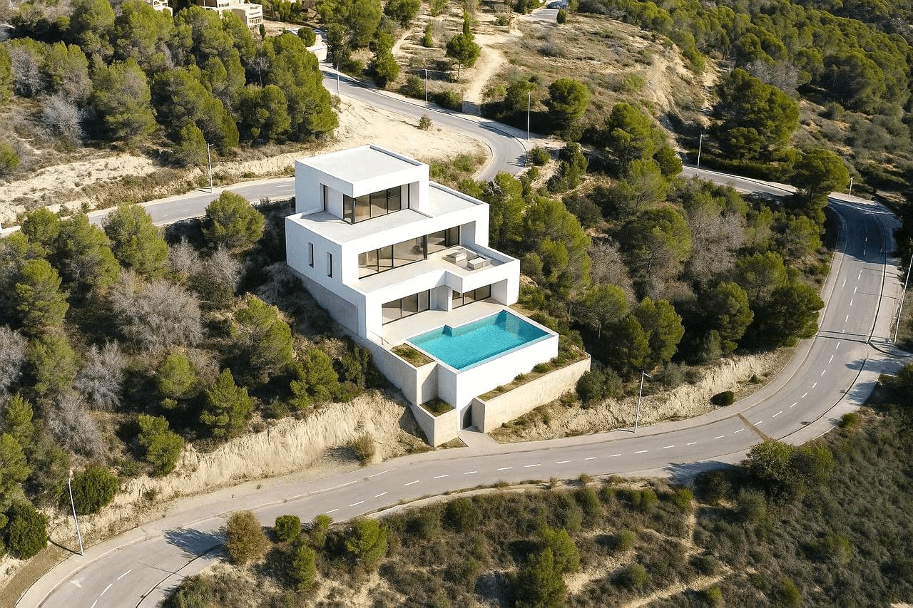 Parcela con orientación sur en Calpe