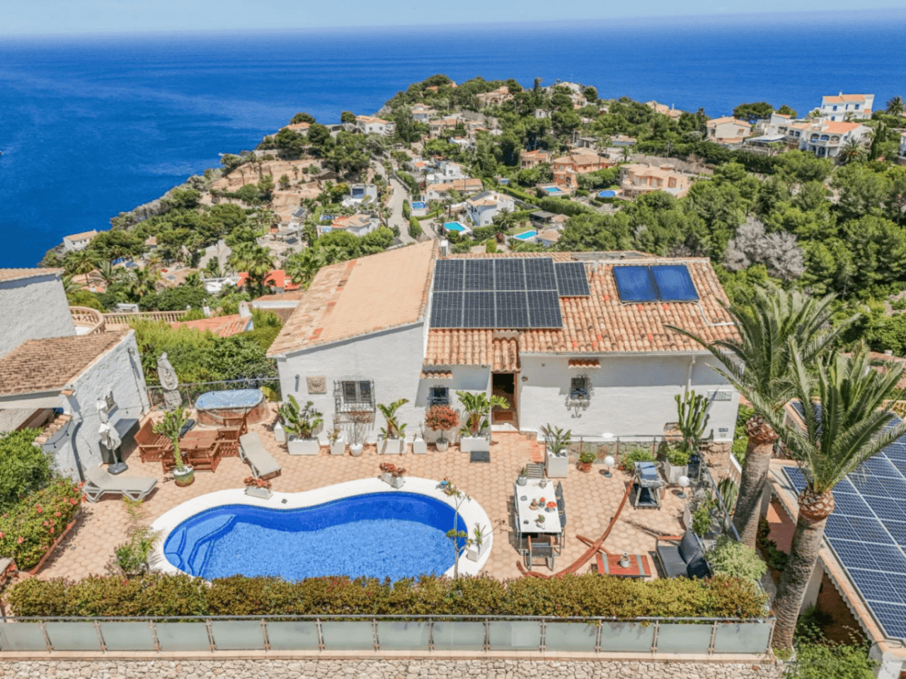 Villa con vistas panorámicas al mar y la Isla de Portichol en Javea