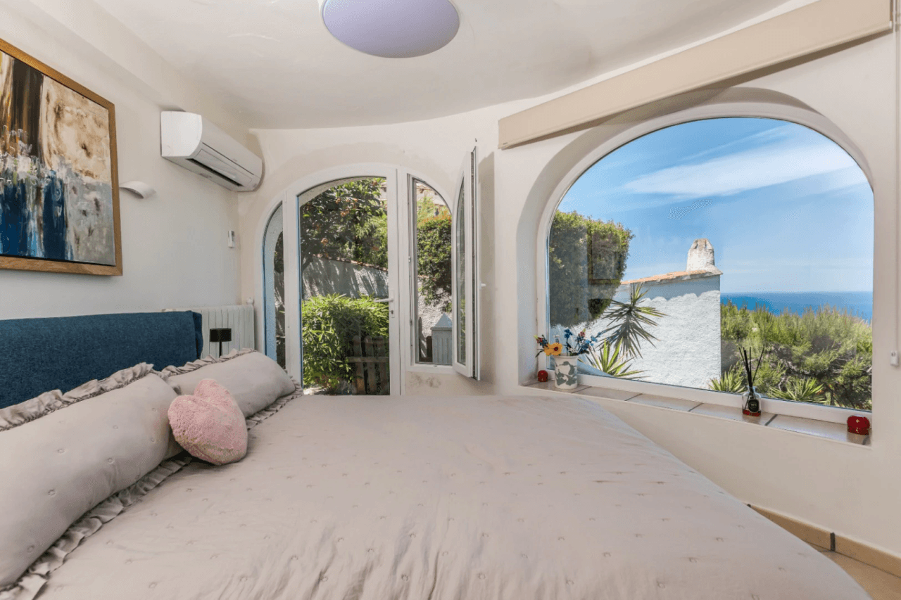 Villa con vistas panorámicas al mar y la Isla de Portichol en Javea