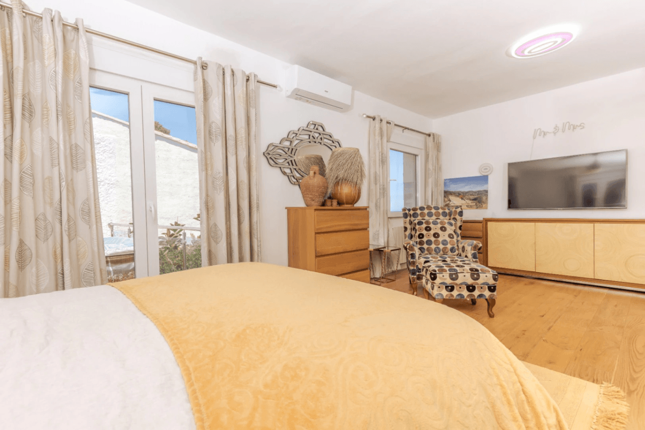 Villa con vistas panorámicas al mar y la Isla de Portichol en Javea