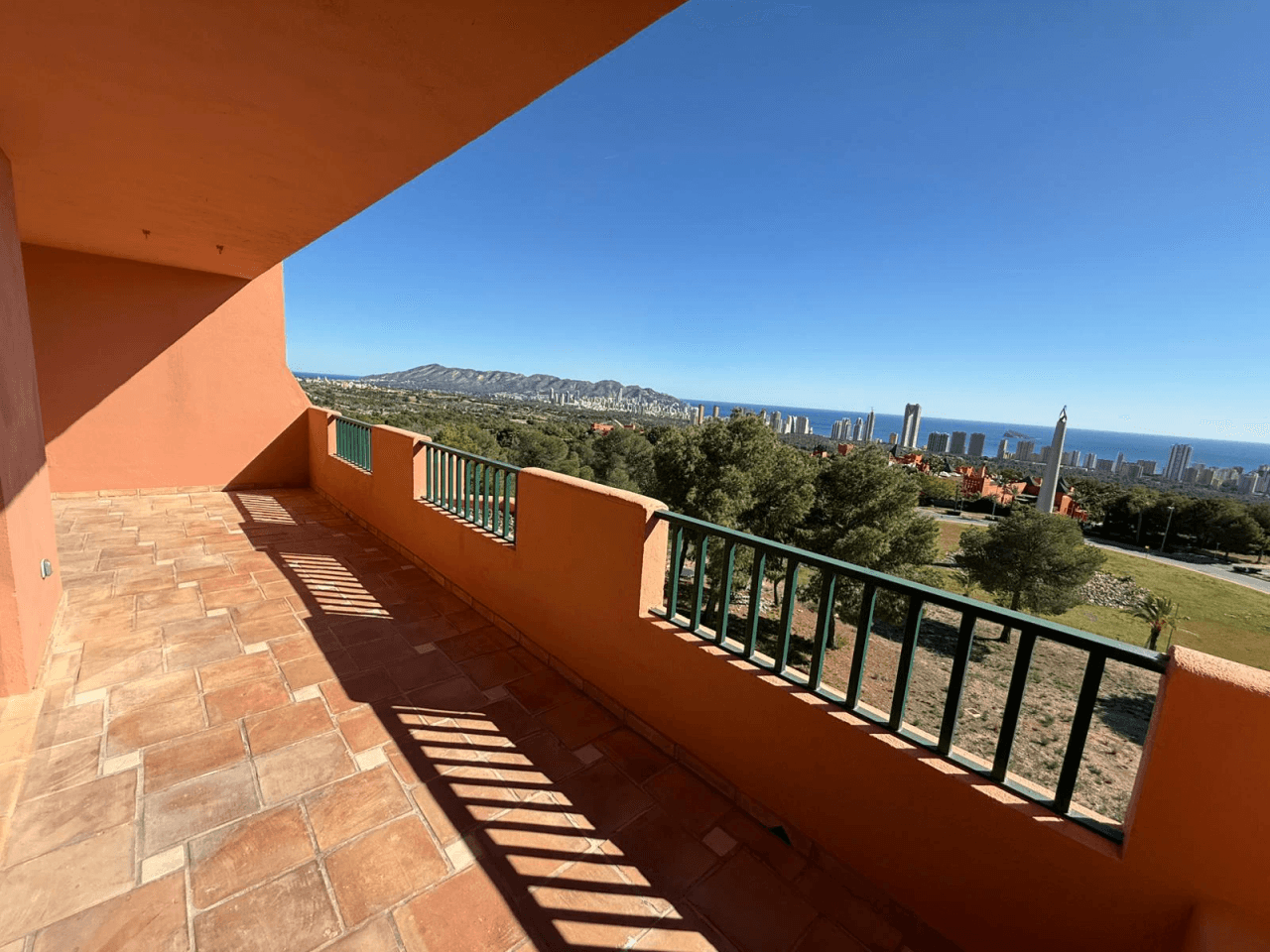 Appartement mit spektakulärem Blick auf das Meer und Benidorm.