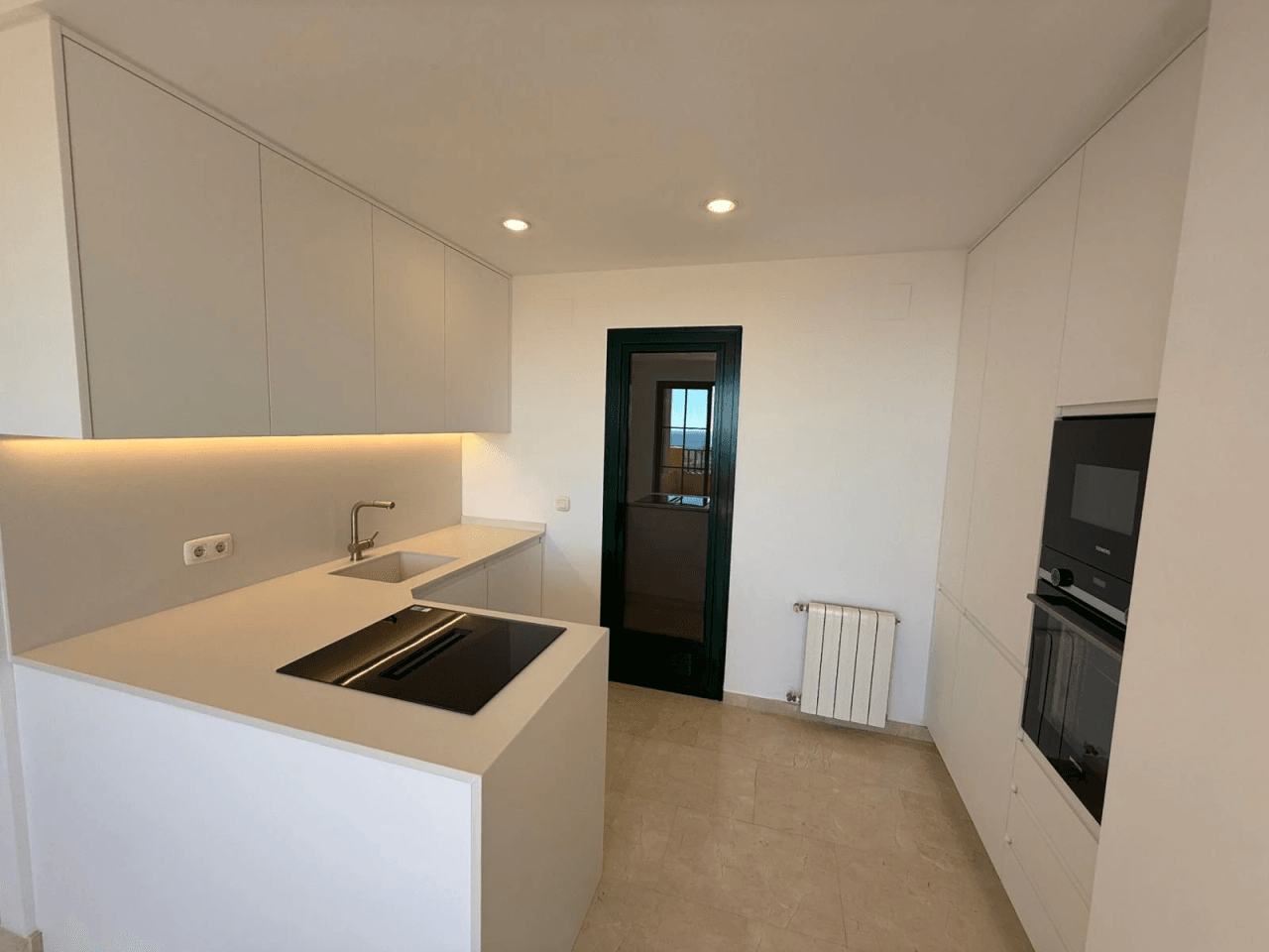 Appartement mit spektakulärem Blick auf das Meer und Benidorm.