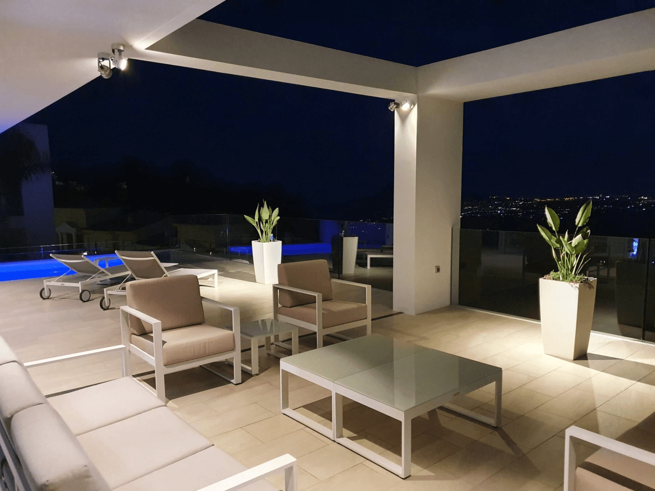 Modern luxury villa with panoramic views of the Mediterranean Sea in the prestigious Sierra de Altea.