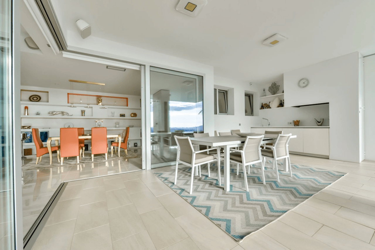 Modern luxury villa with panoramic views of the Mediterranean Sea in the prestigious Sierra de Altea.