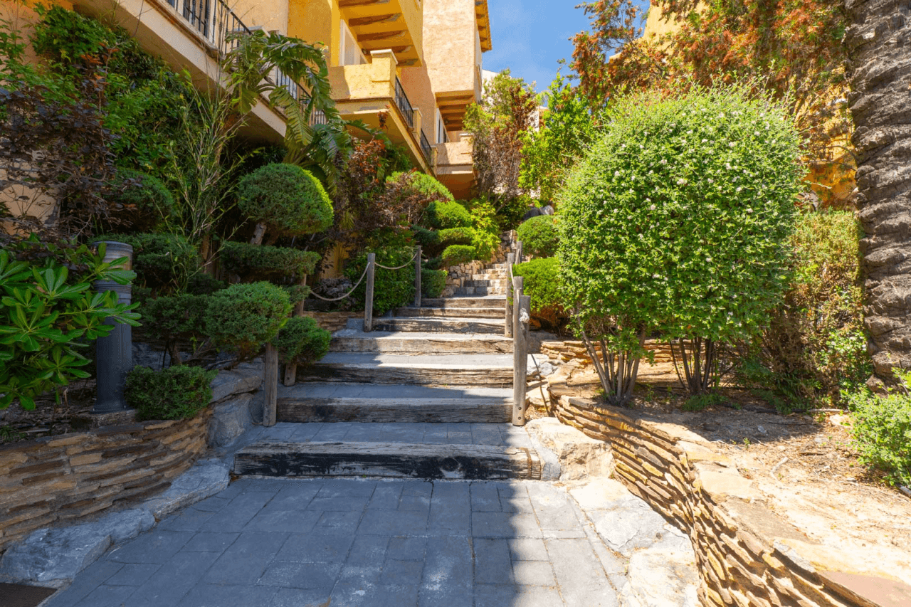 Villa for sale in Altea