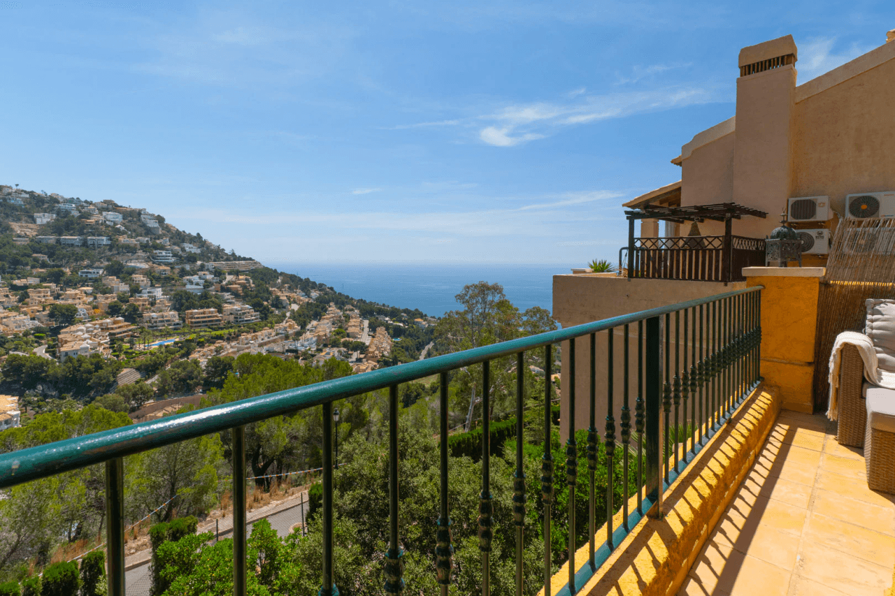 Villa for sale in Altea