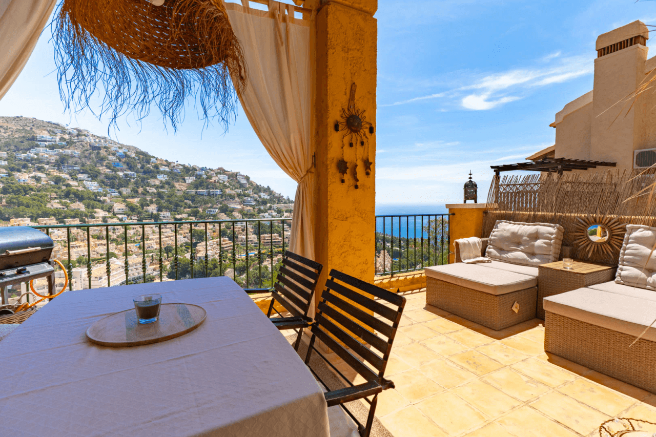 Villa for sale in Altea