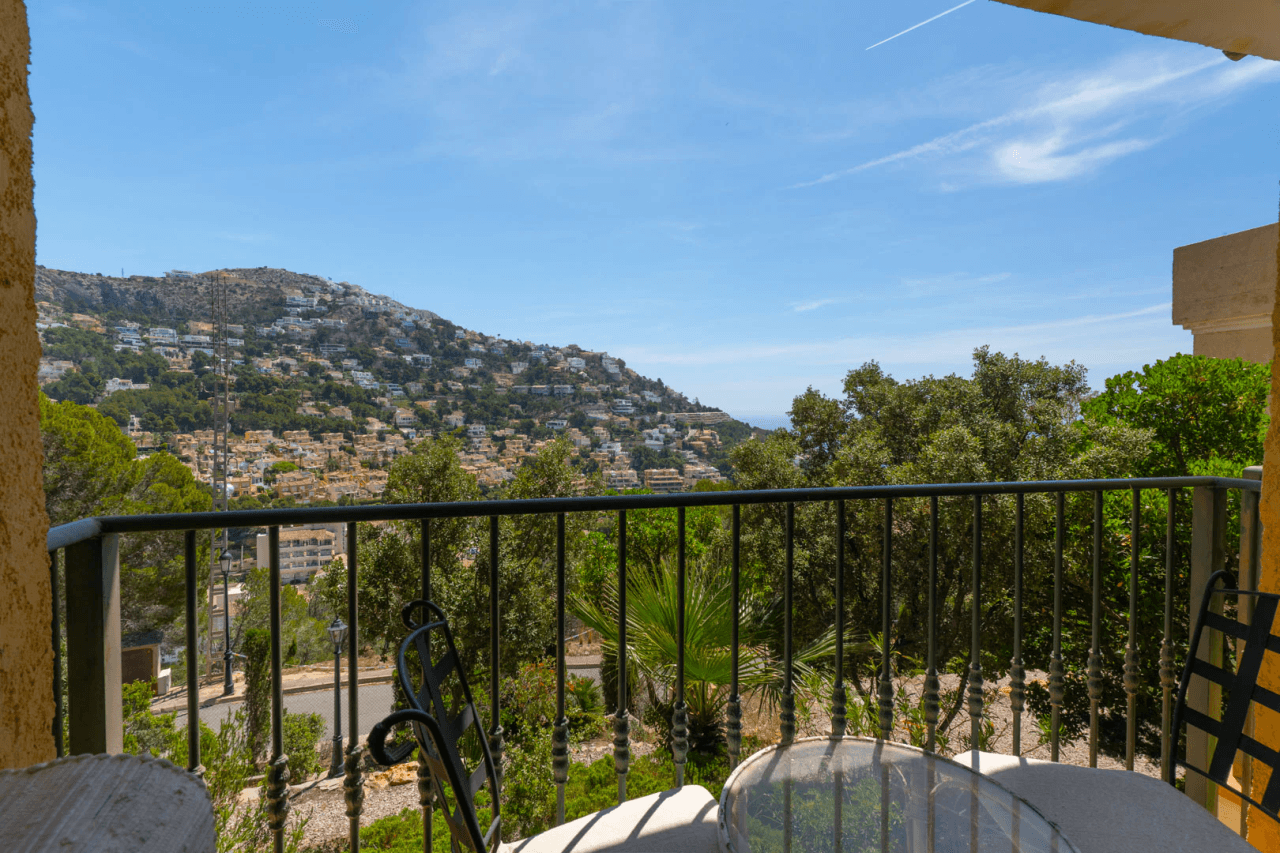 Villa for sale in Altea