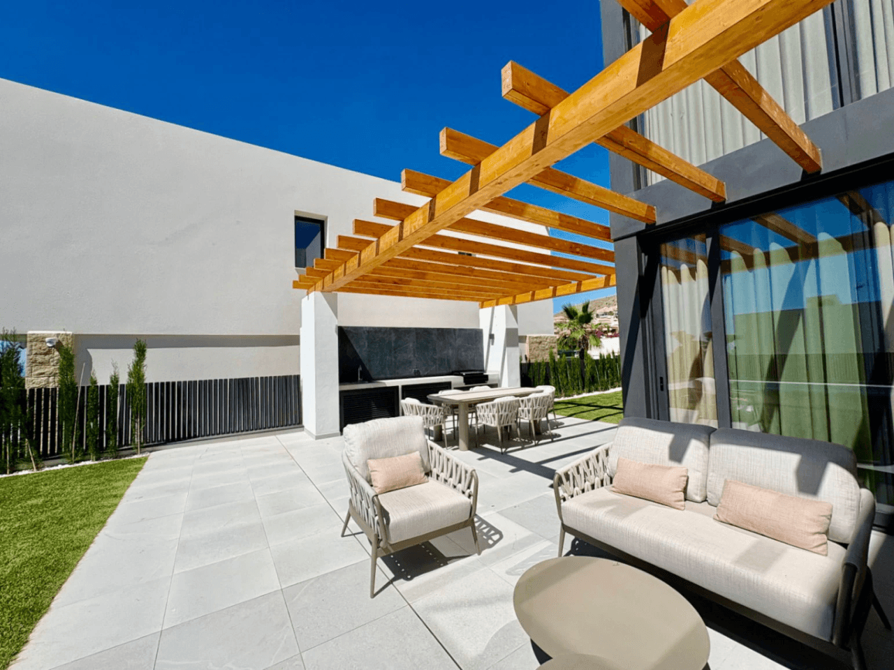 Moderne Villa bezugsfertig