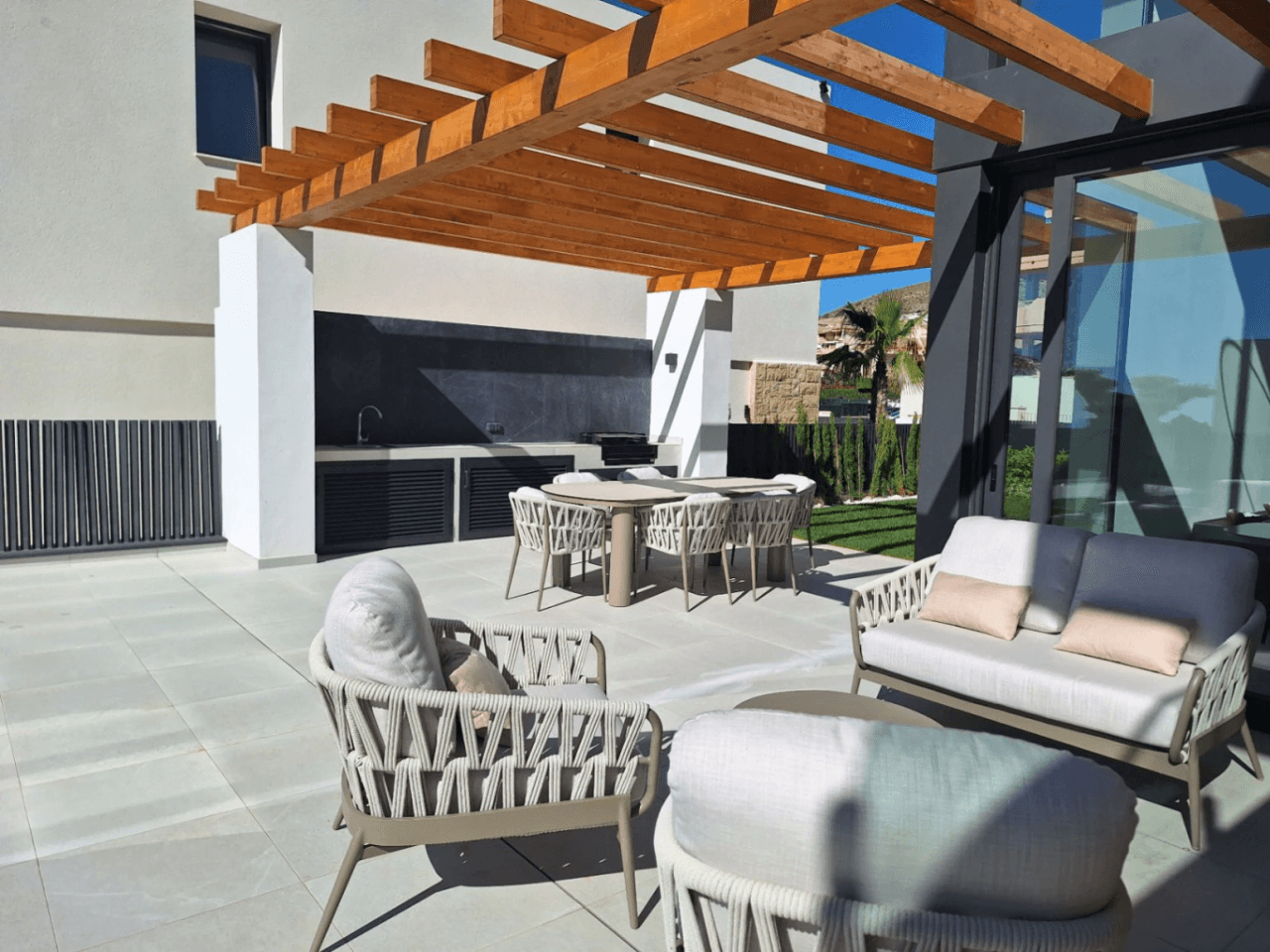 Moderne Villa bezugsfertig