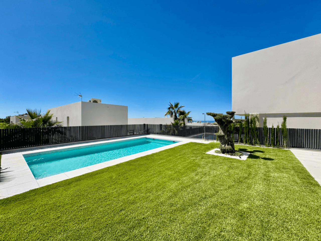 Moderne Villa bezugsfertig