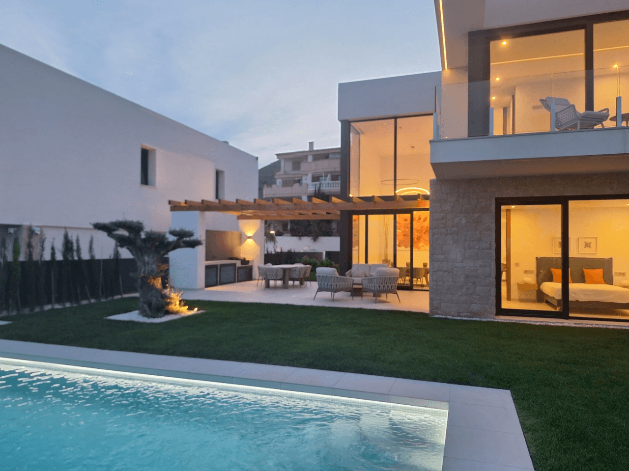 Moderne Villa bezugsfertig
