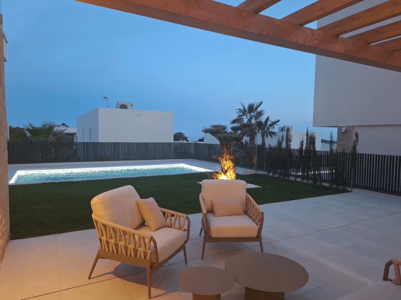 Moderne Villa bezugsfertig