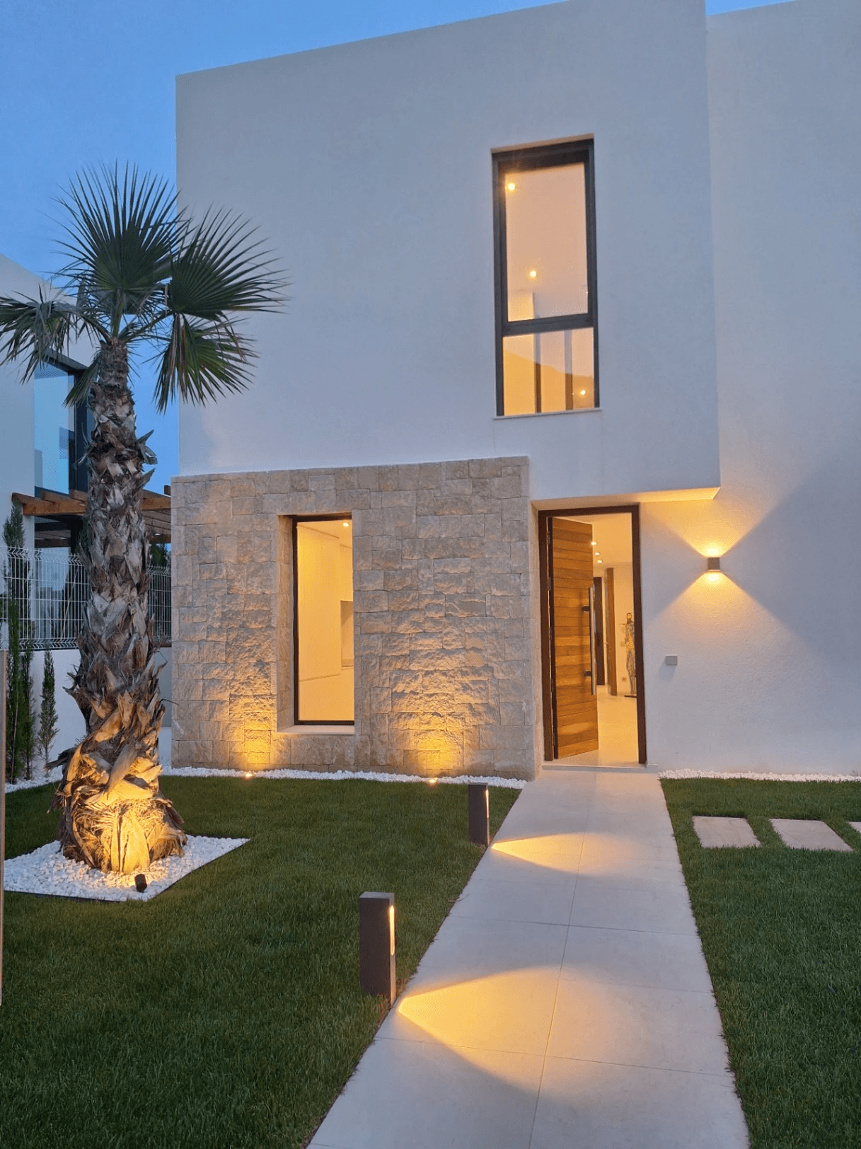 Moderne Villa bezugsfertig