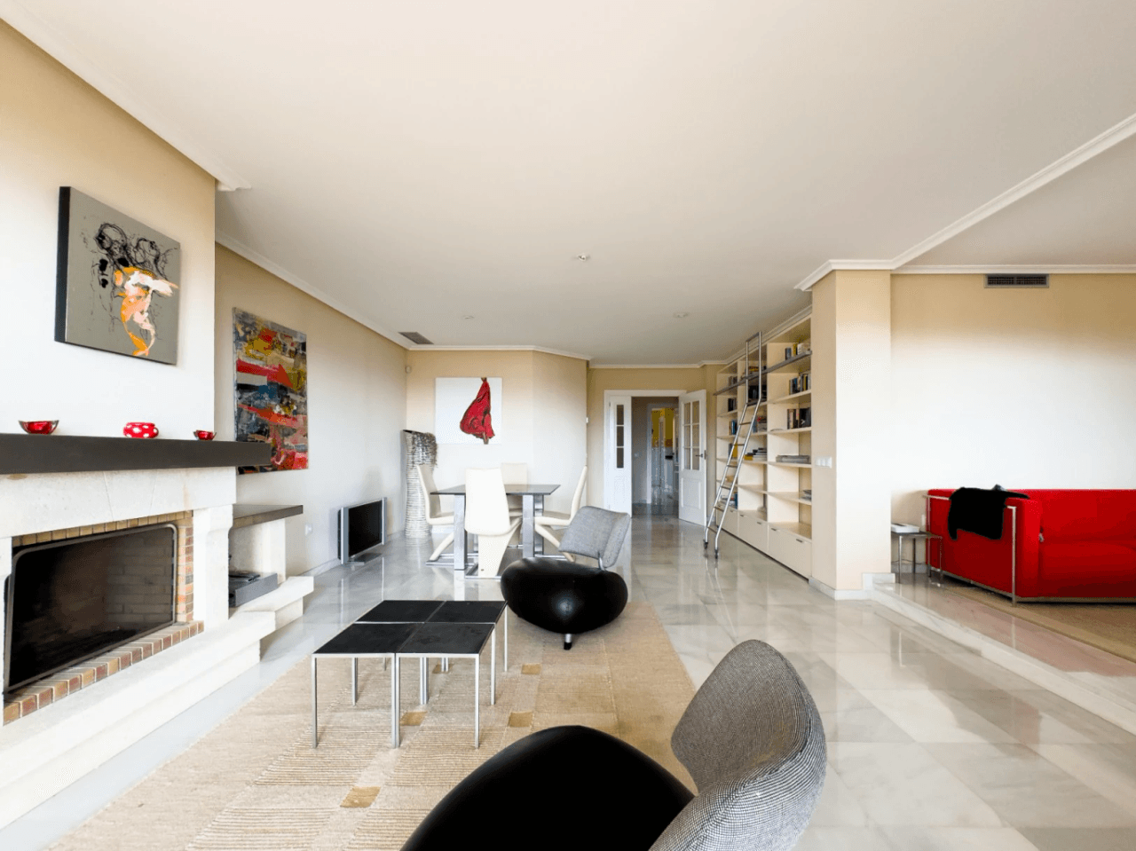 Apartment with large terrace and sea views in Altea Hills