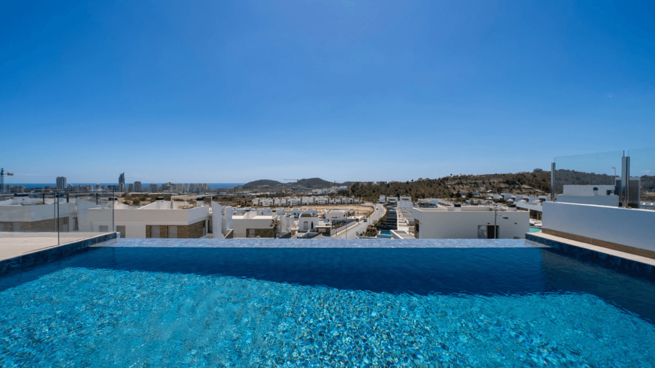 Exklusive Neubauvilla in Finestrat mit Meer- und Bergblick
