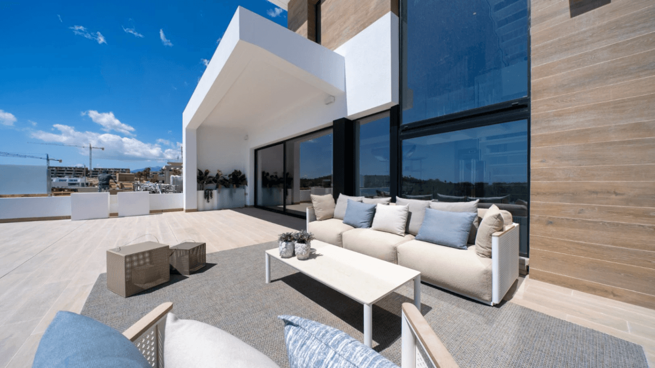 Exklusive Neubauvilla in Finestrat mit Meer- und Bergblick