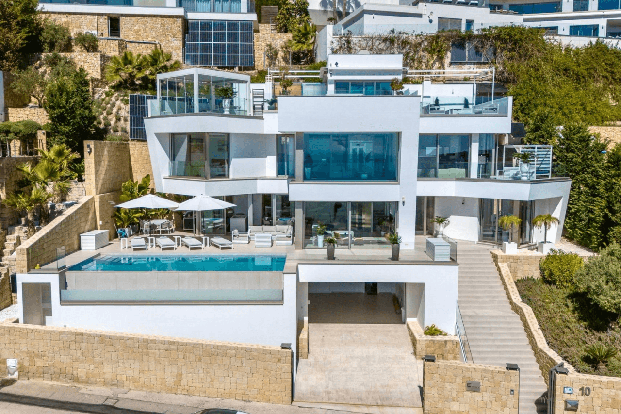 Excepcional villa de lujo en Moraira – Donde el diseño, la tecnología y las vistas al mar se unen