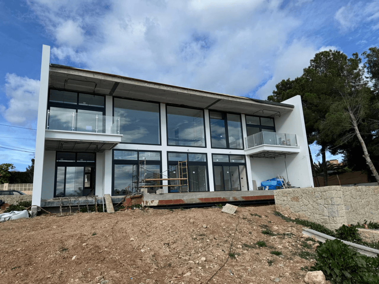 Moderne villa under bygging med utsikt over Peñon de Ifach i Calpe