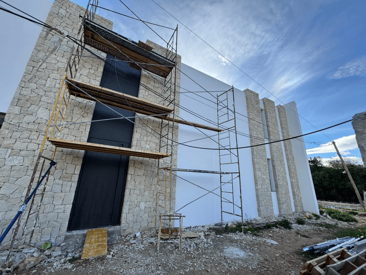 Moderne villa under bygging med utsikt over Peñon de Ifach i Calpe