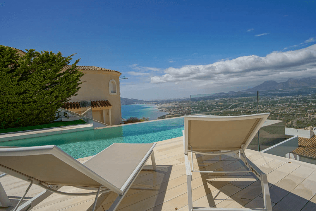 Villa for sale in Altea