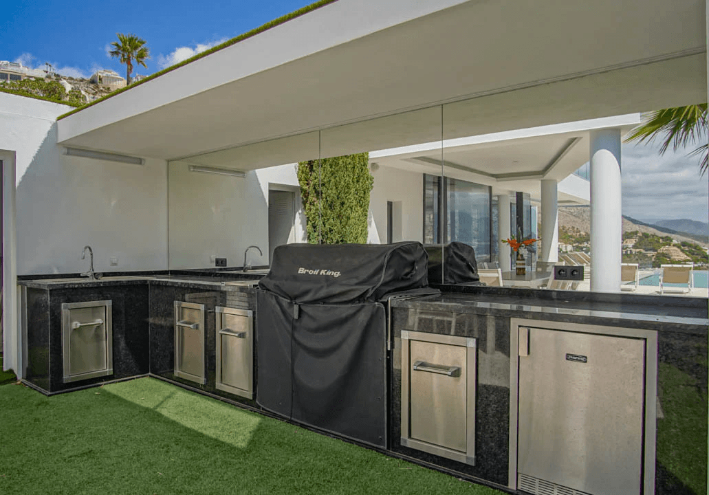 Villa for sale in Altea